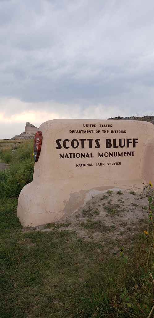 A quick stop by Scott's Bluff NM but too late for the road to the top